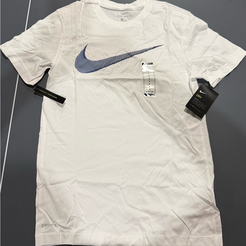 Nike Men's Short Sleeve Tee in White with Blue Swoosh size xl